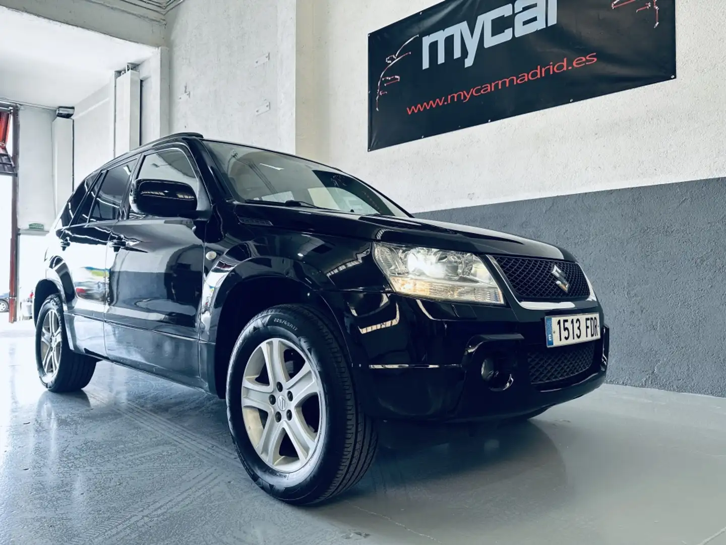 Suzuki Grand Vitara 2.0 JLX-EL Aut. Negro - 2