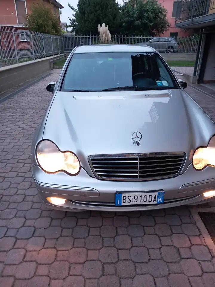 Mercedes-Benz C 200 Avangarde, foto 2