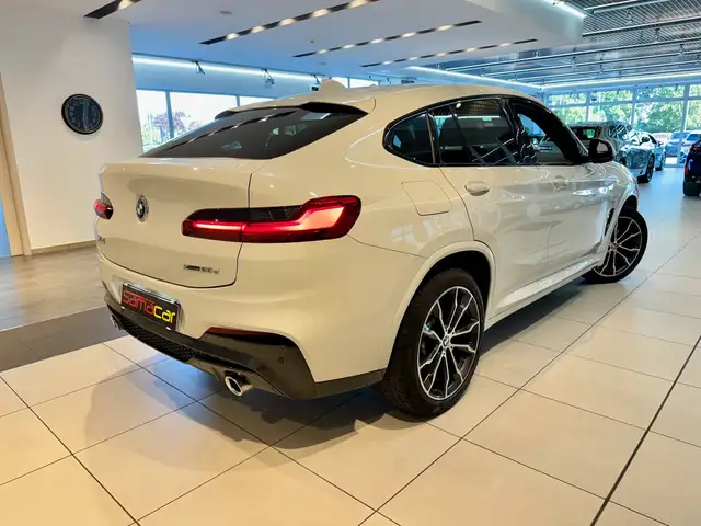 BMW X4 view 6