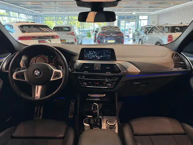 BMW X4 view 13