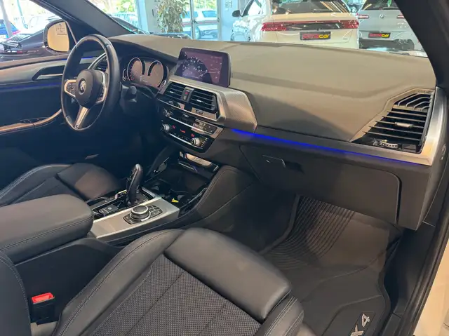 BMW X4 view 14