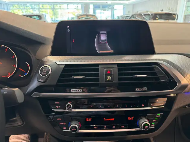BMW X4 view 11