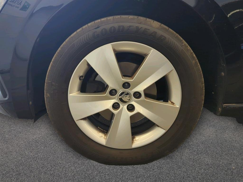 Skoda Scala 1.0 TSI Drive 125 Virtual LED Lane Navi — photo 13