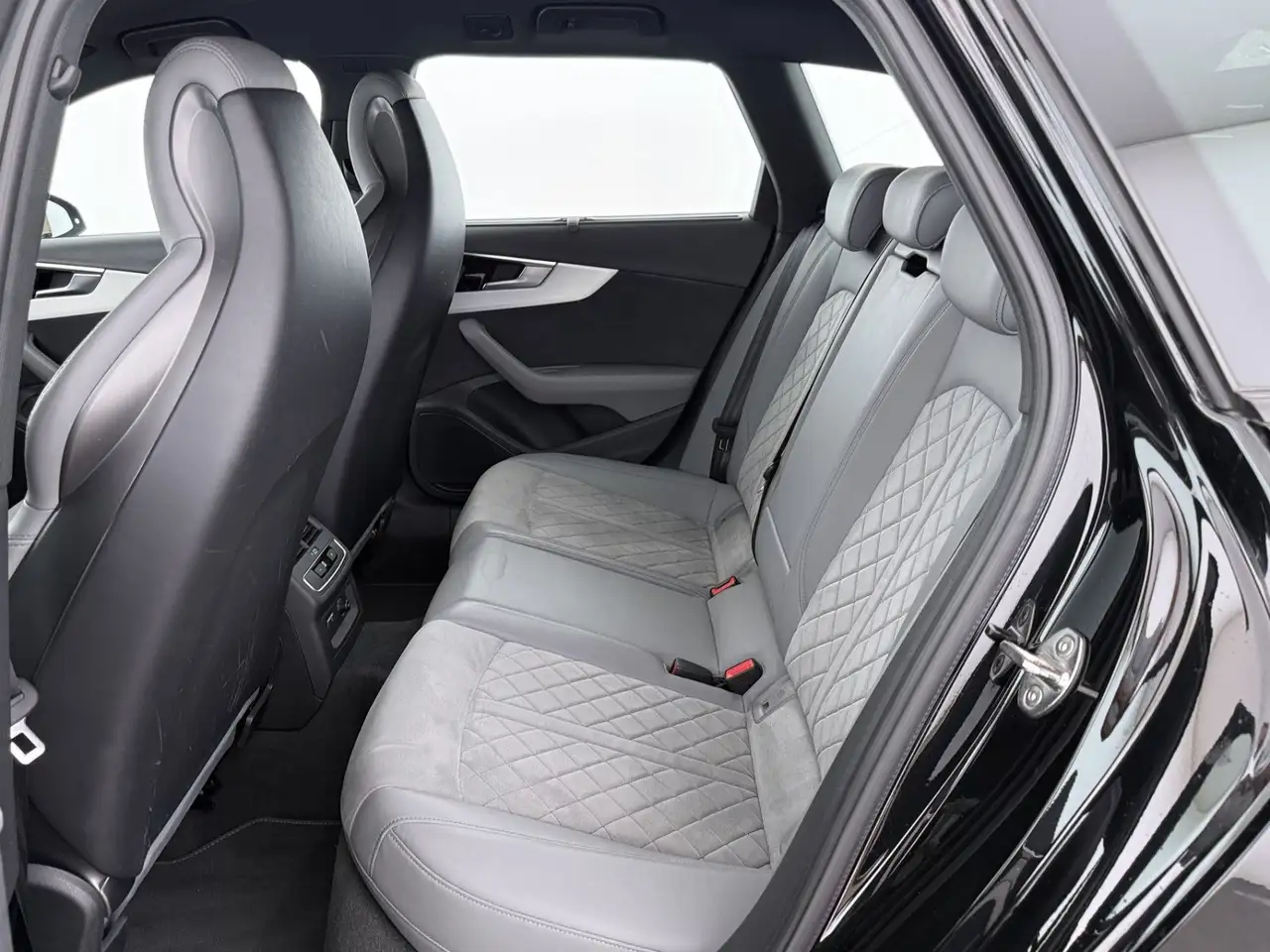 Audi A4 Avant 35 TDI S-Line Aut MATRIX STANDHZG AHK, миниатюра 26