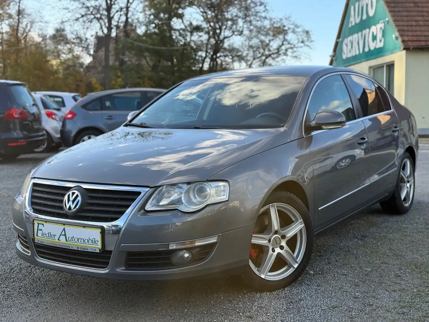 Volkswagen Passat 1.4 TSI Comfortline / KLIMAAUT / SITZHZG Gris - 1