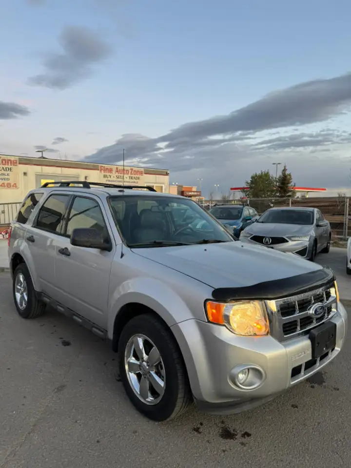 Ford Escape снимка Ford Escape