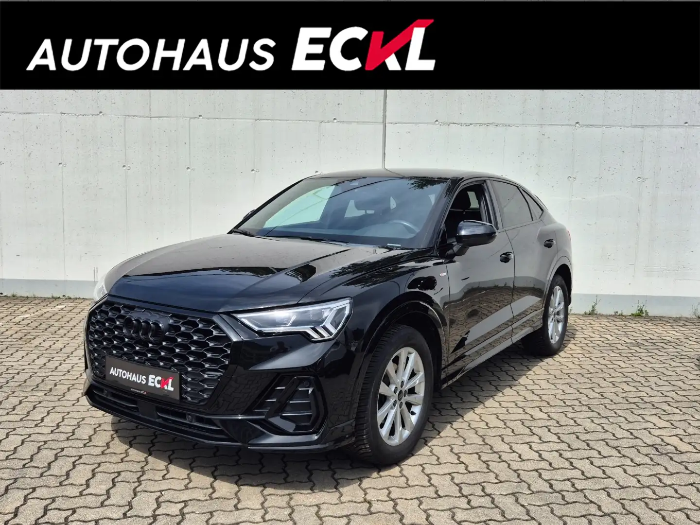 Audi Q3 Sportback  TFSI S-line S-troni AHK Black - 1