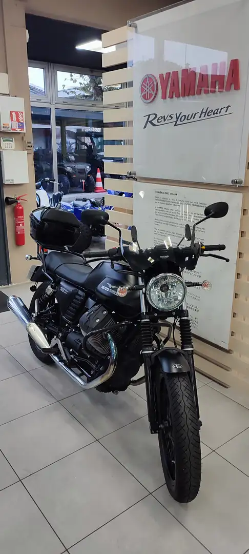 Moto Guzzi V 7 Negro - 2