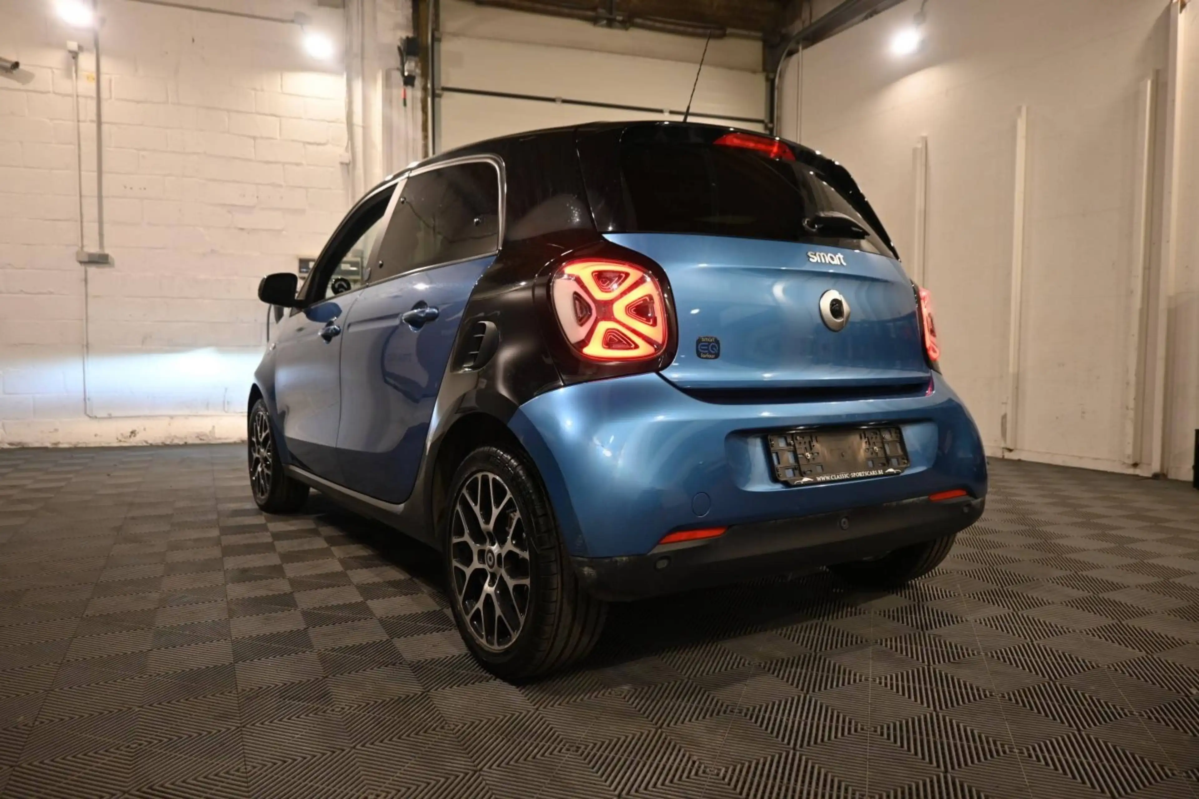 smart forFour Forfour 17.6 kWh EQ / CAMERA / AUTO / TOIT PANO / LEDS / FULL OPTIONS !! — photo 4