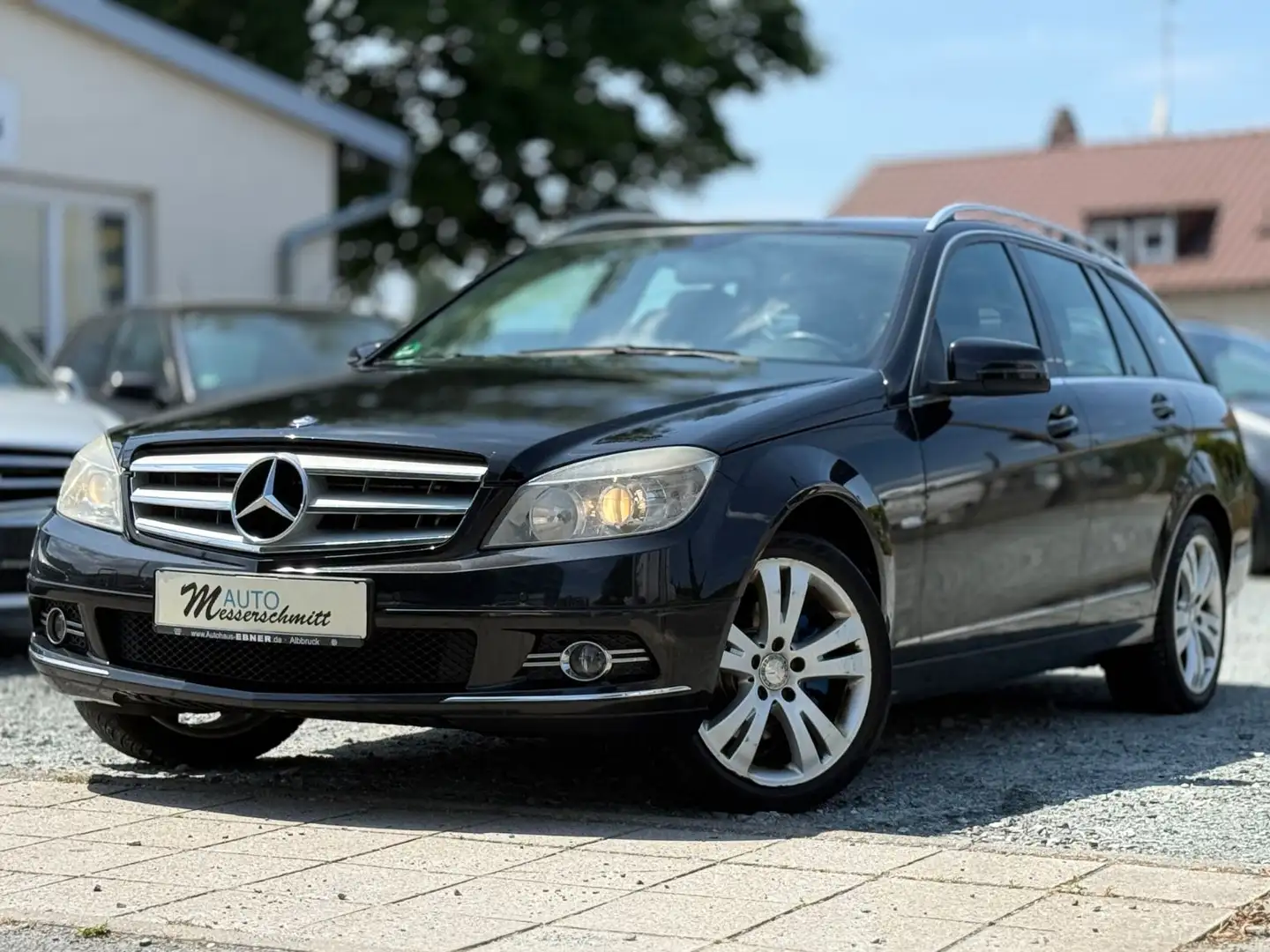 Mercedes-Benz C 200 T Kompressor AUTOMATIK-KLIMA-SHZ-PANO-AHK crna - 2