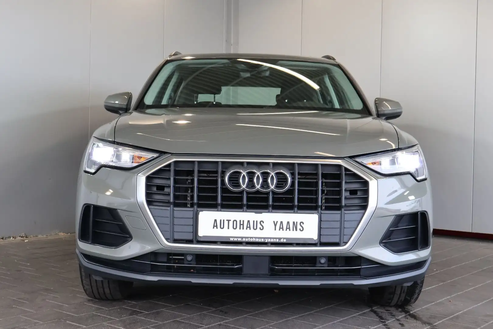 Audi Q3 35 TDI B&O+VIRTUAL+SIDE+LANE+LED+PANO Gris - 2