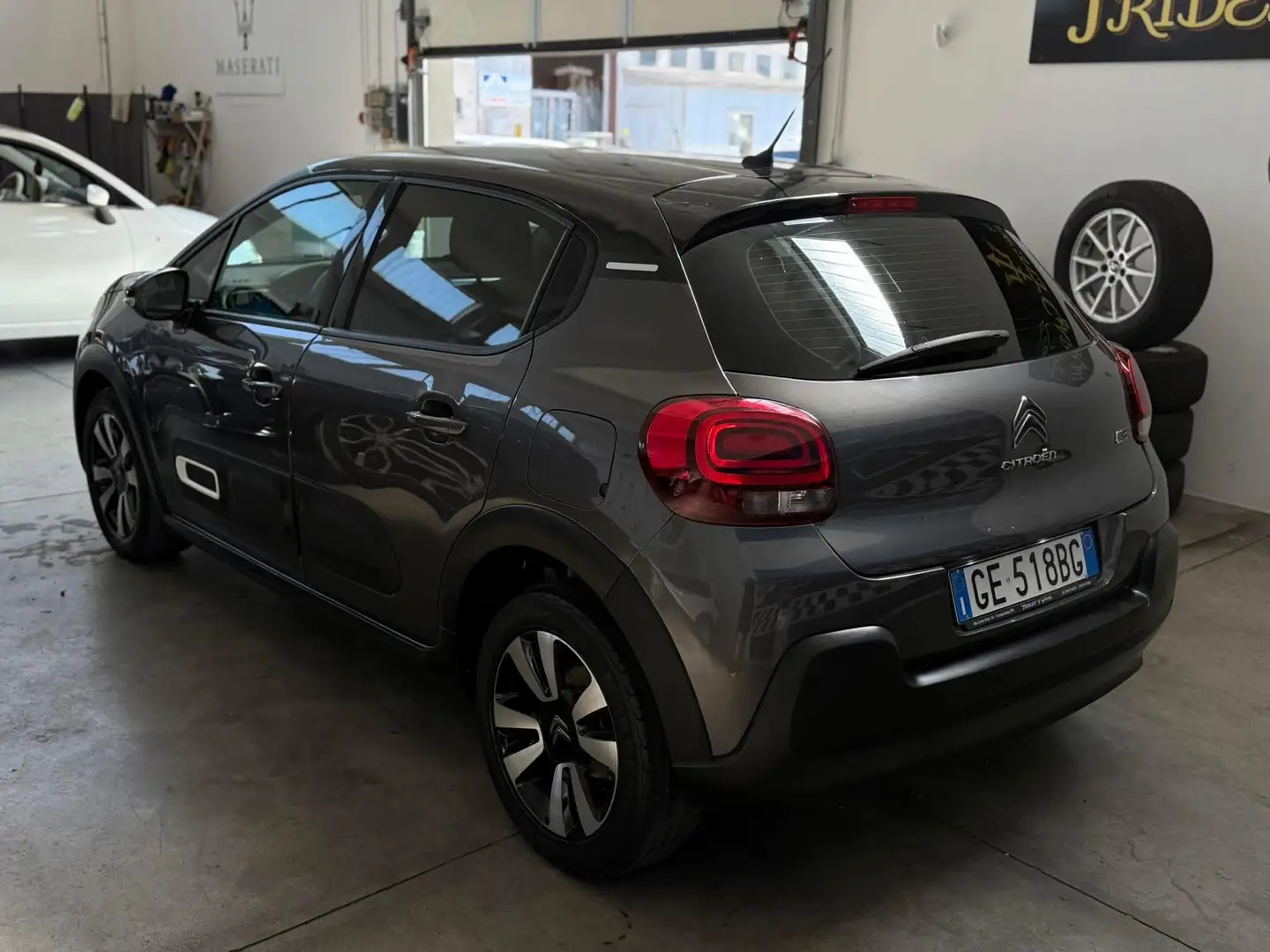 Citroen C3 1.2 AUTOMATICA 110cv eat6 OK NEOPATENTATI Grigio - 1