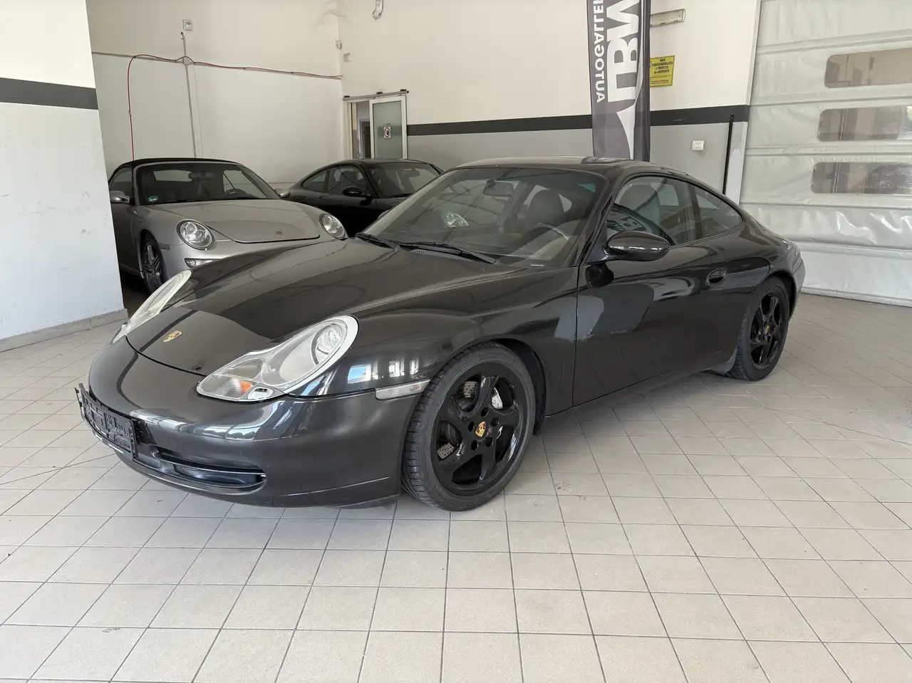 Porsche 996 911 Coupè Carrera 4, foto 1