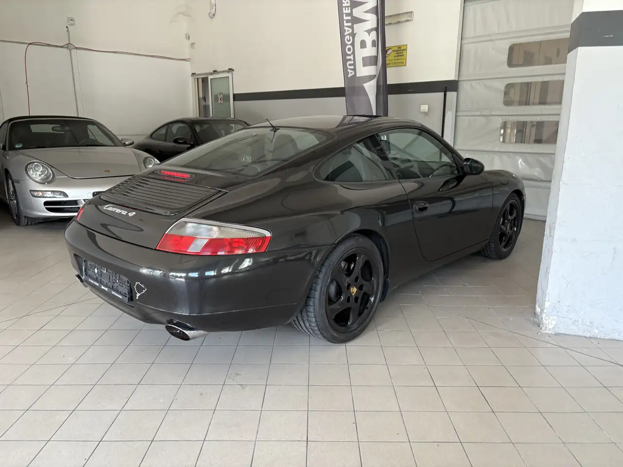 Porsche 996 911 Coupè Carrera 4, foto 6