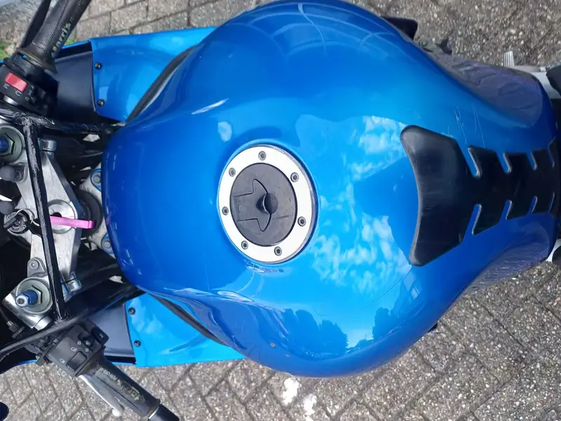 Kawasaki Ninja ZX-9R - foto 7