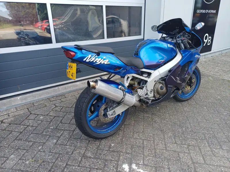 Kawasaki Ninja ZX-9R - foto 3