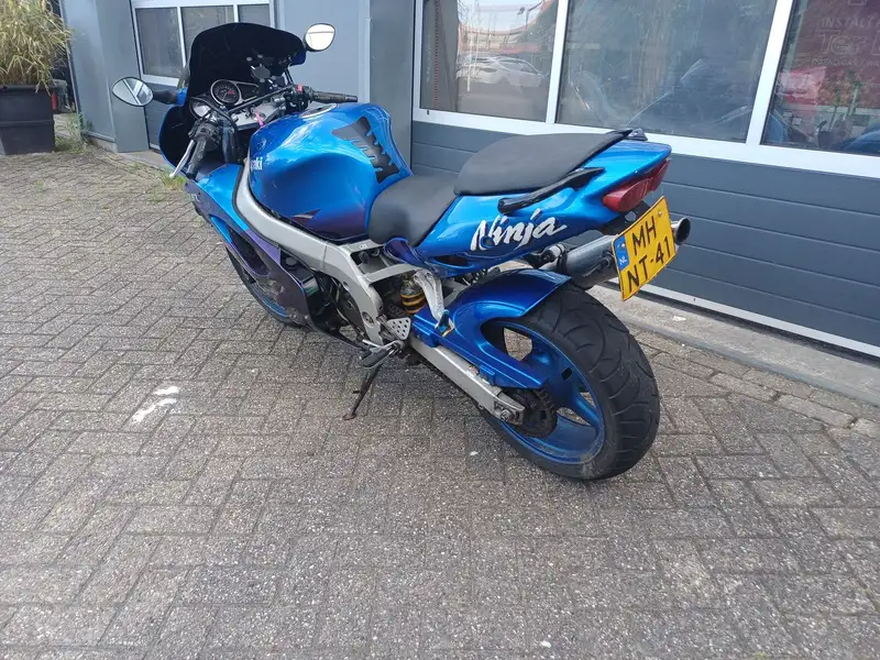 Kawasaki Ninja ZX-9R - foto 6