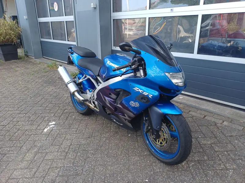 Kawasaki Ninja ZX-9R - foto 2