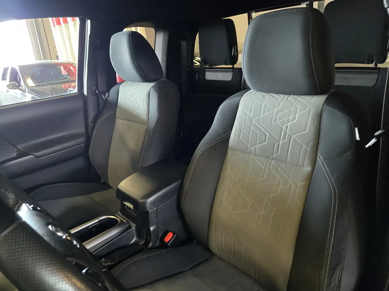 Toyota Tacoma снимка Toyota Tacoma