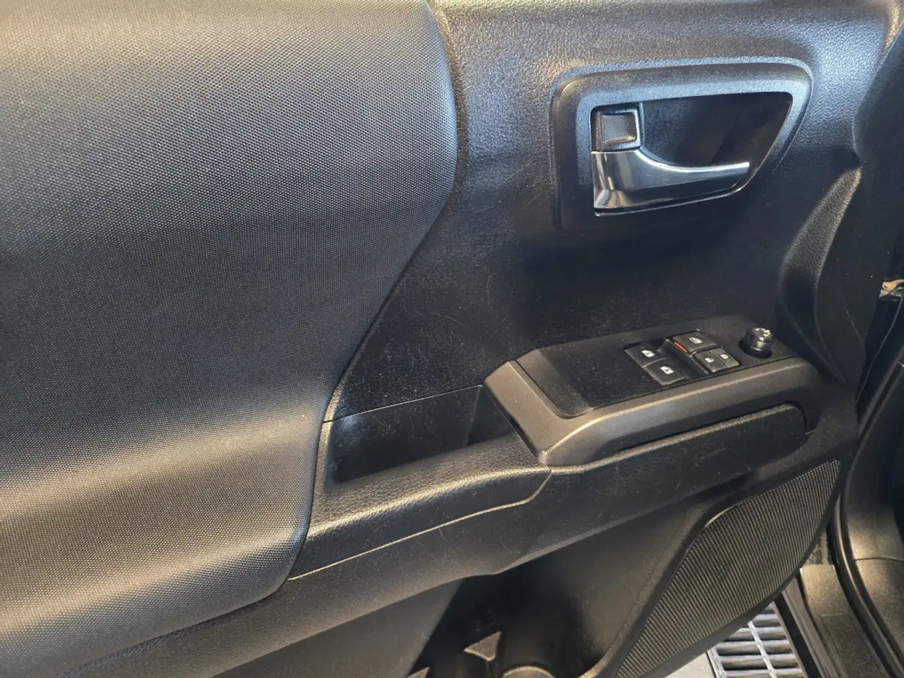 Toyota Tacoma снимка Toyota Tacoma