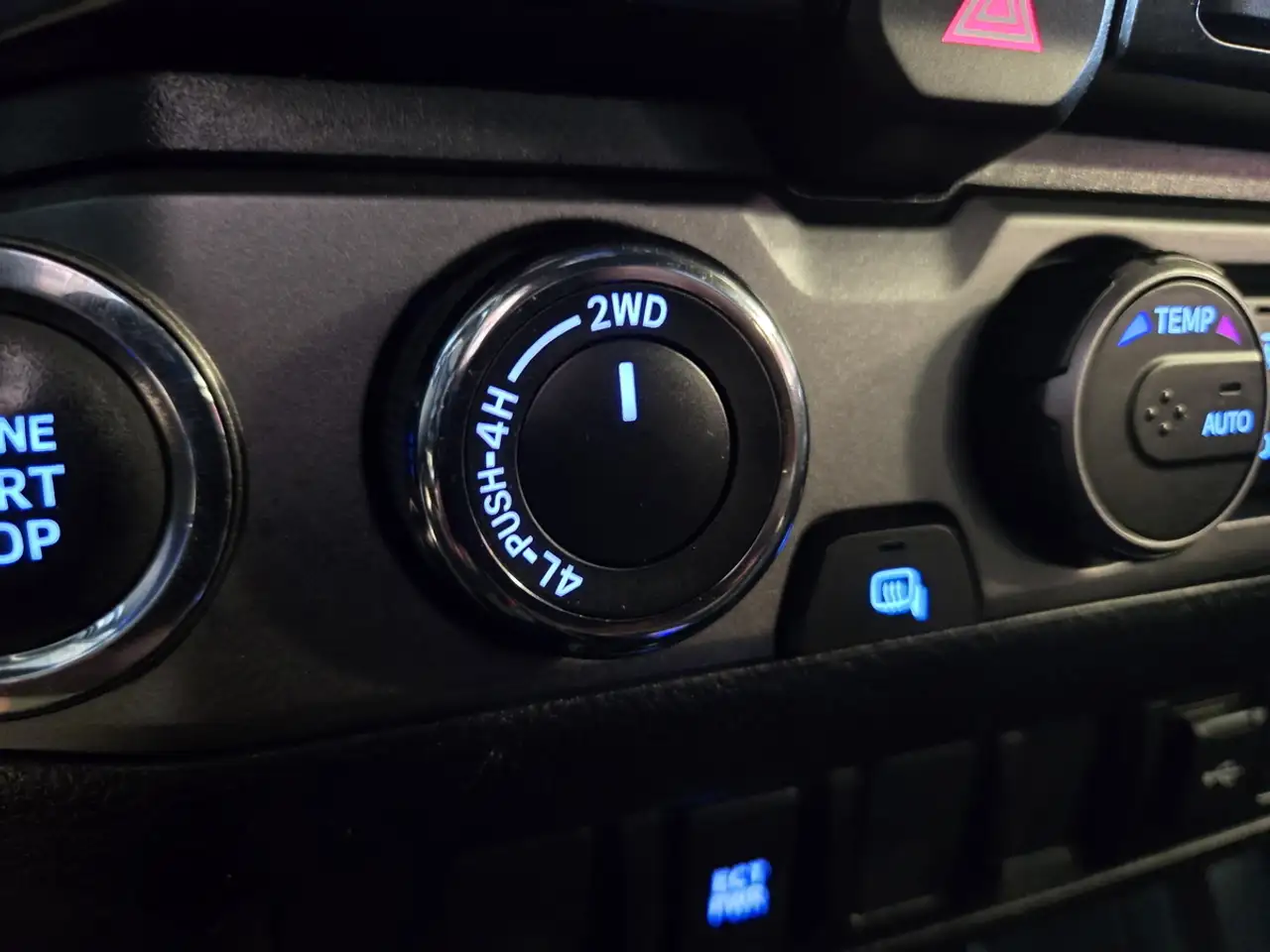 Toyota Tacoma снимка Toyota Tacoma