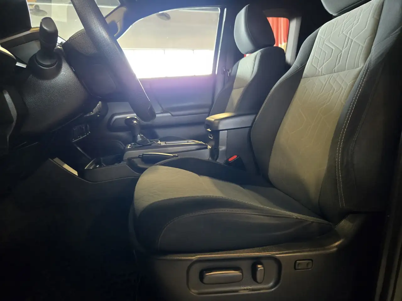 Toyota Tacoma снимка Toyota Tacoma