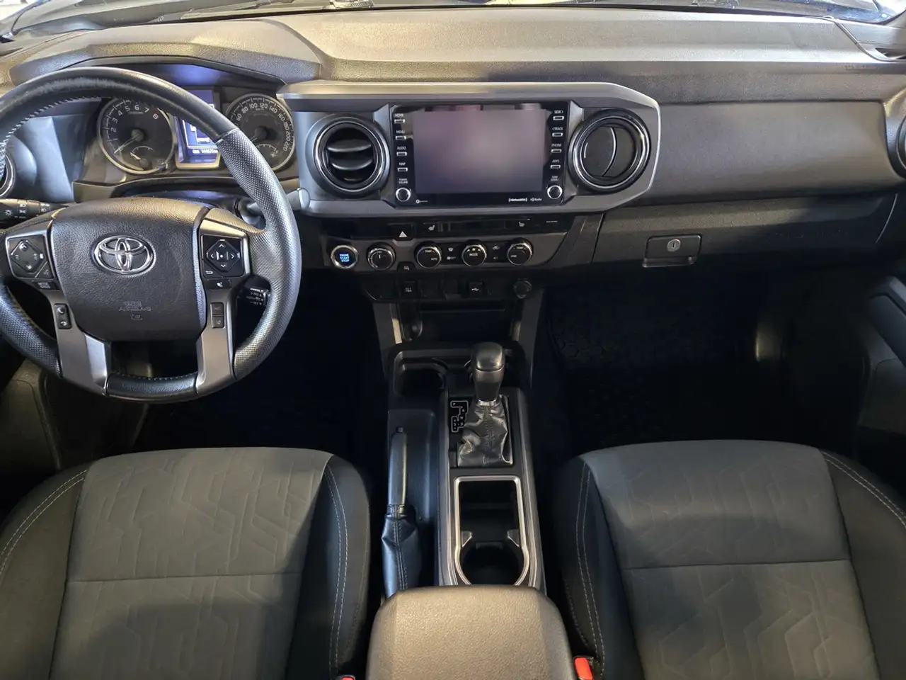 Toyota Tacoma снимка Toyota Tacoma