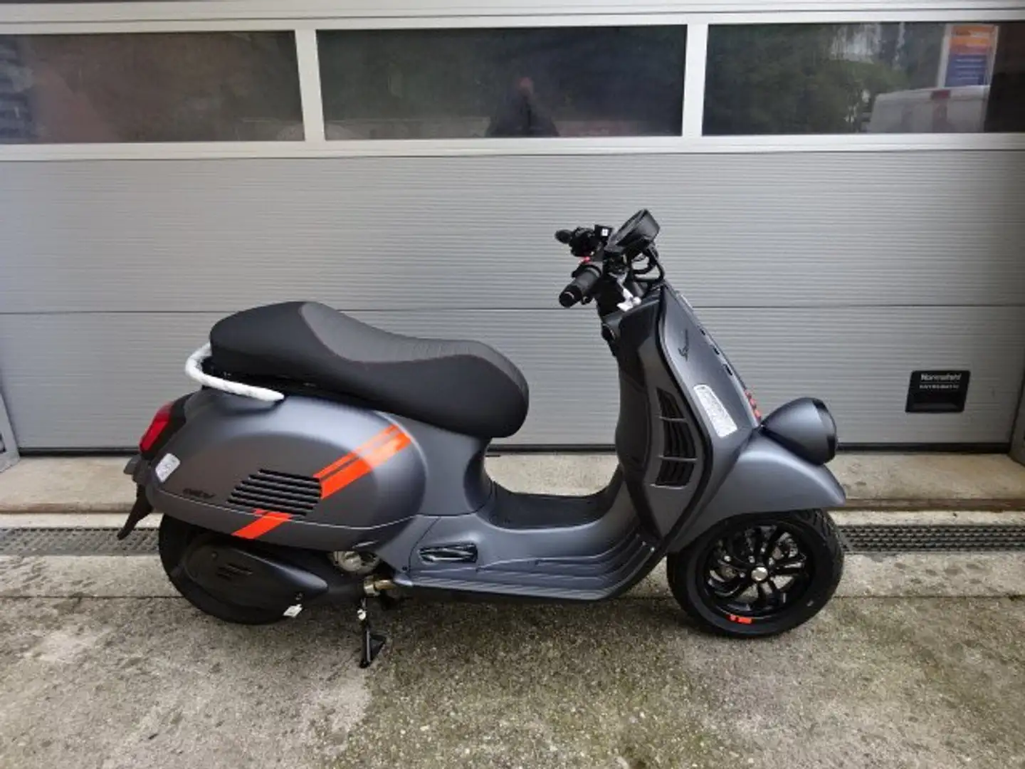 Vespa GTV 310 GTV 310 HPE ABS E5+ Grau - 1