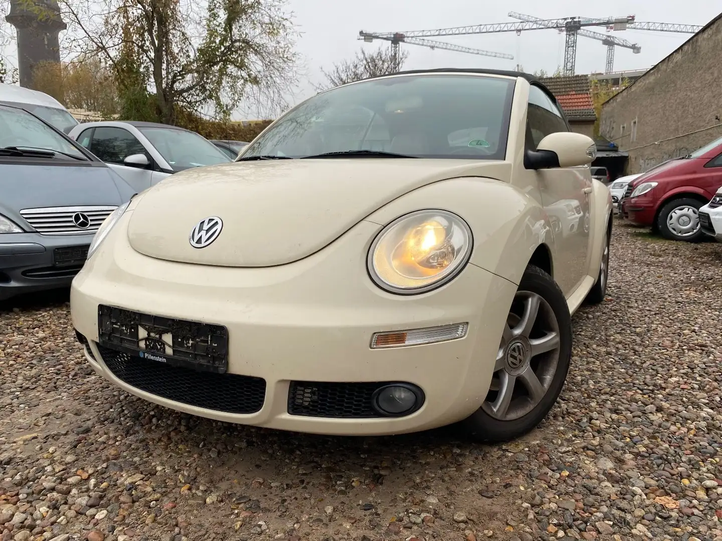 Volkswagen New Beetle Cabriolet 2.0 Beige - 1