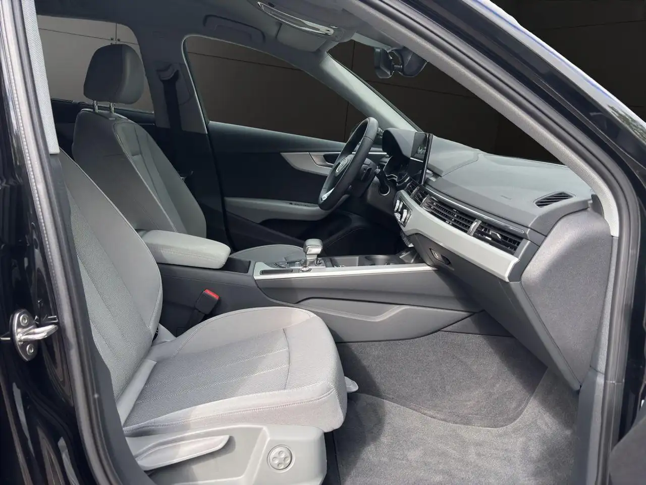 Audi A4 Avant 2.0 TDI S-tronic RFK GRA NAVI LED, миниатюра 12