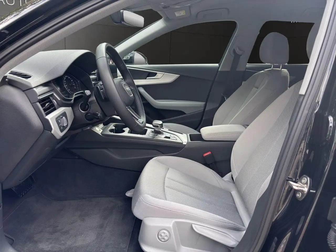 Audi A4 Avant 2.0 TDI S-tronic RFK GRA NAVI LED, миниатюра 9