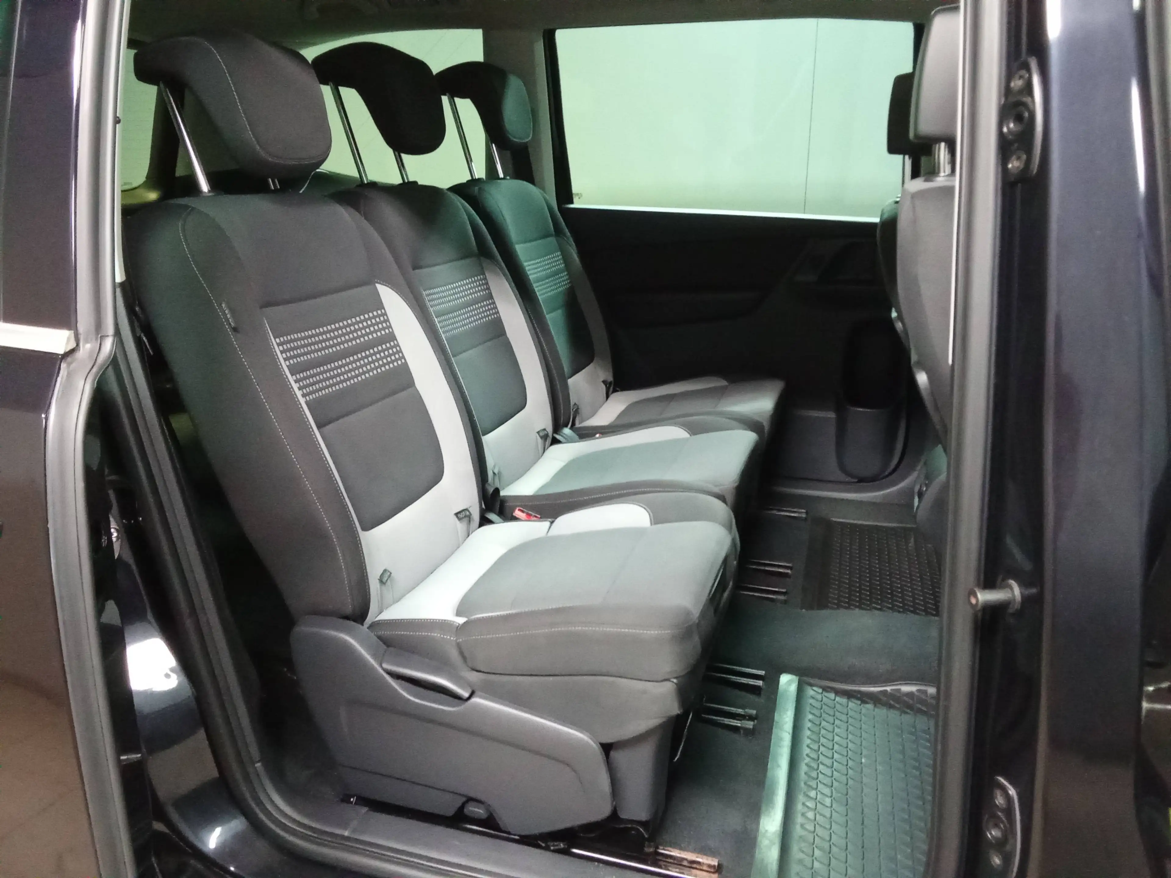 Volkswagen Sharan Life BMT 4Motion — photo 8