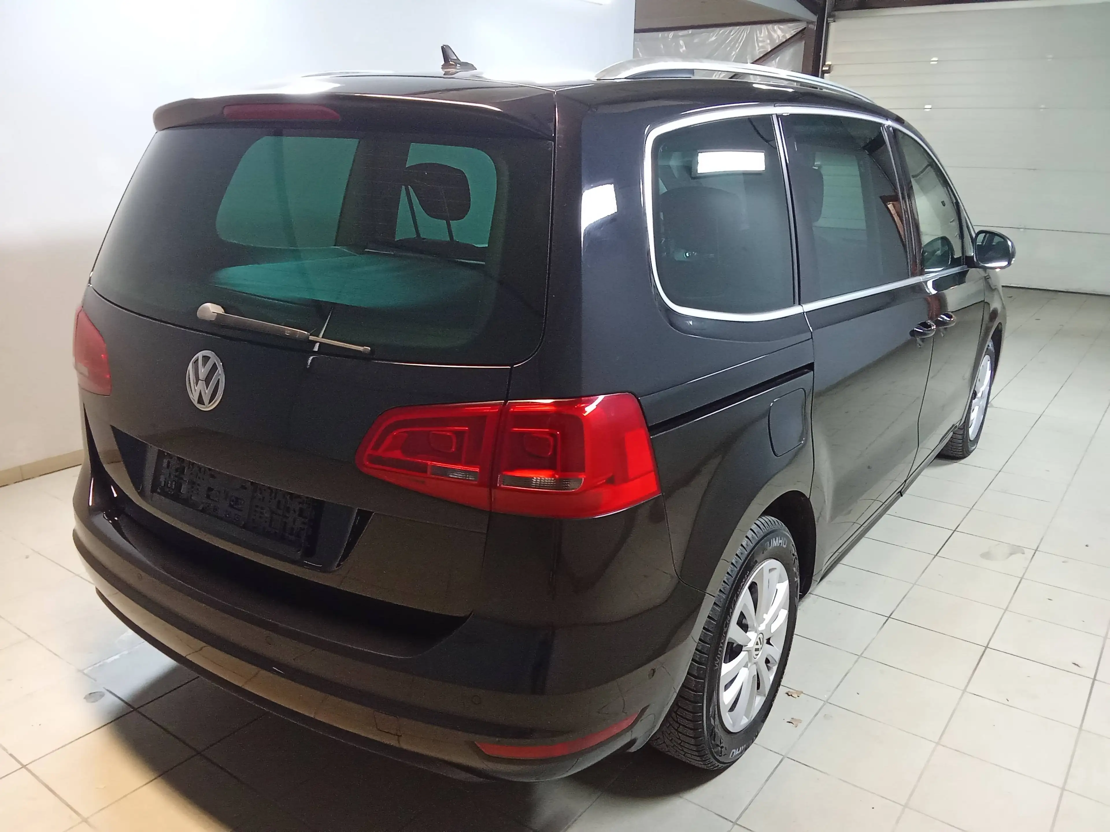 Volkswagen Sharan Life BMT 4Motion — photo 3
