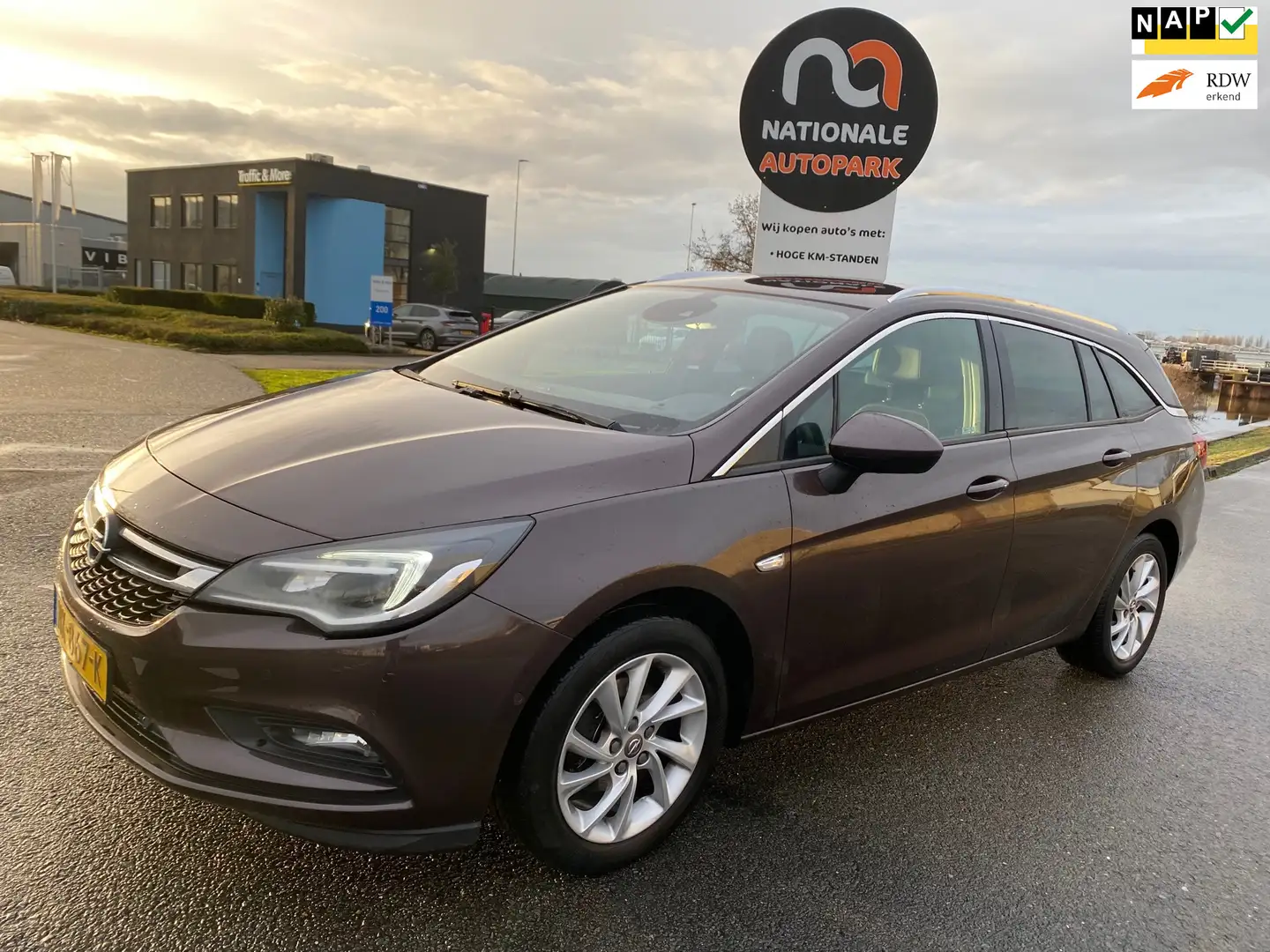 Opel Astra Sports Tourer 2017 * 1.6 CDTI Innovation * EXPORT Braun - 1