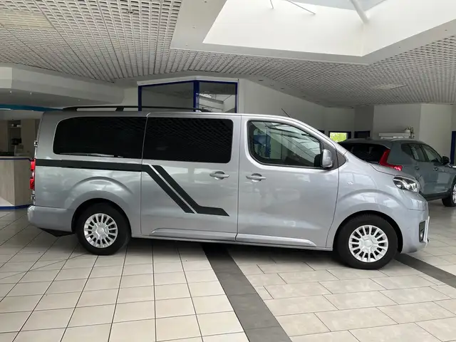 Toyota Proace 2.0 D4D L2 Shuttle, 9-Sitzer