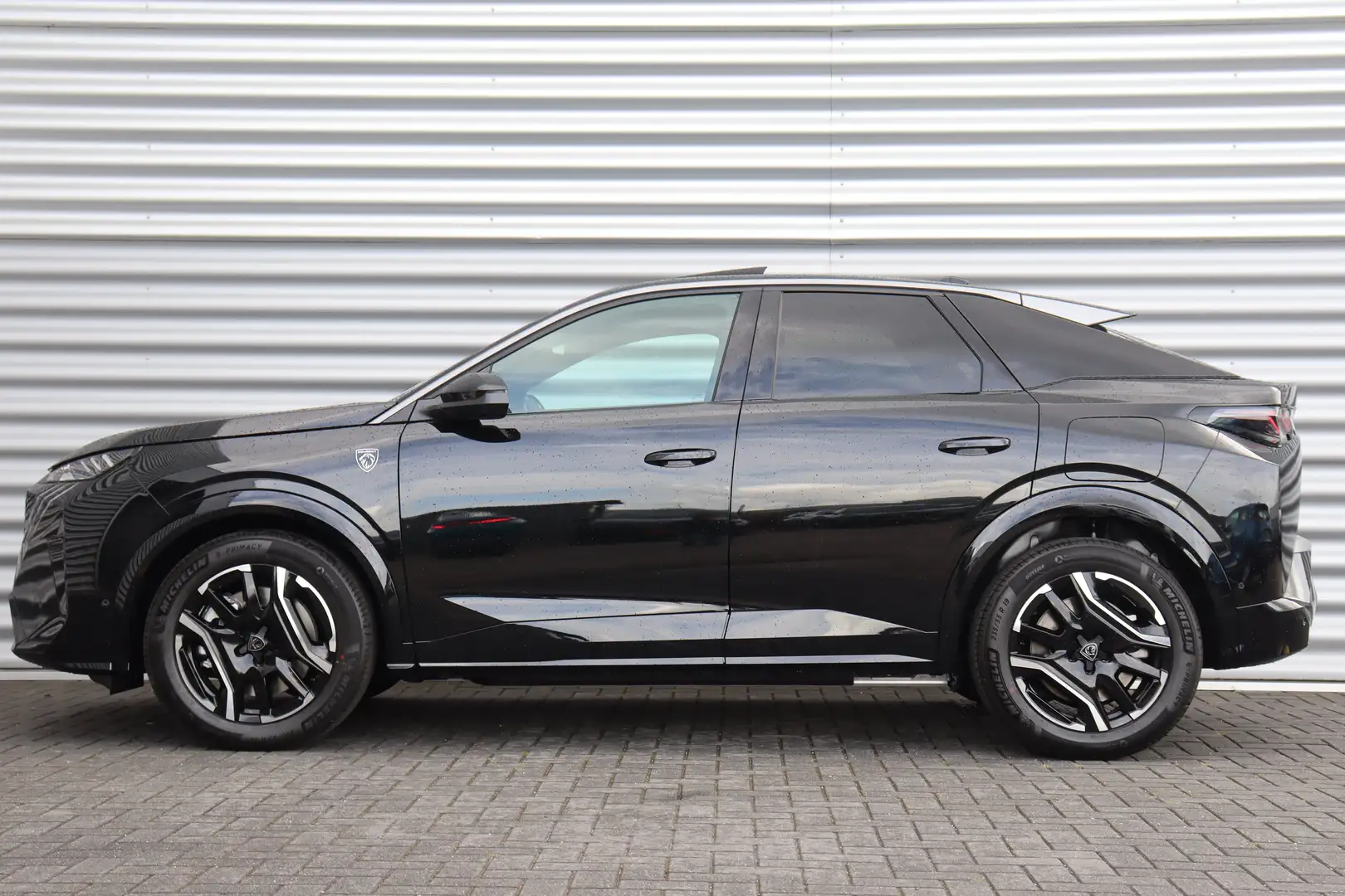 Peugeot 3008 e-3008 73KWH GT AVANTAGE 214PK / NAVI / LEDER / CL Noir - 2