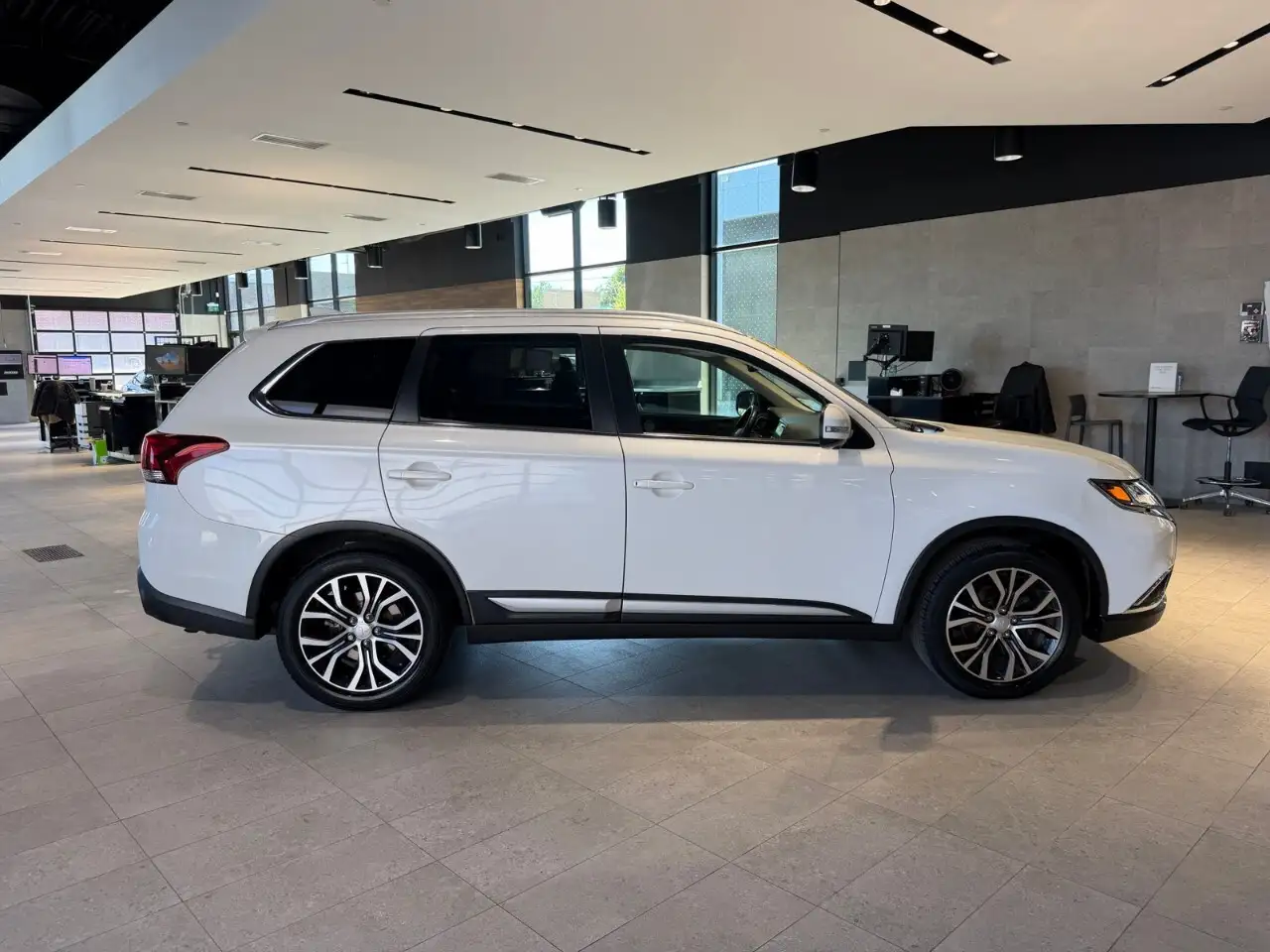 Mitsubishi Outlander fotografie Mitsubishi Outlander