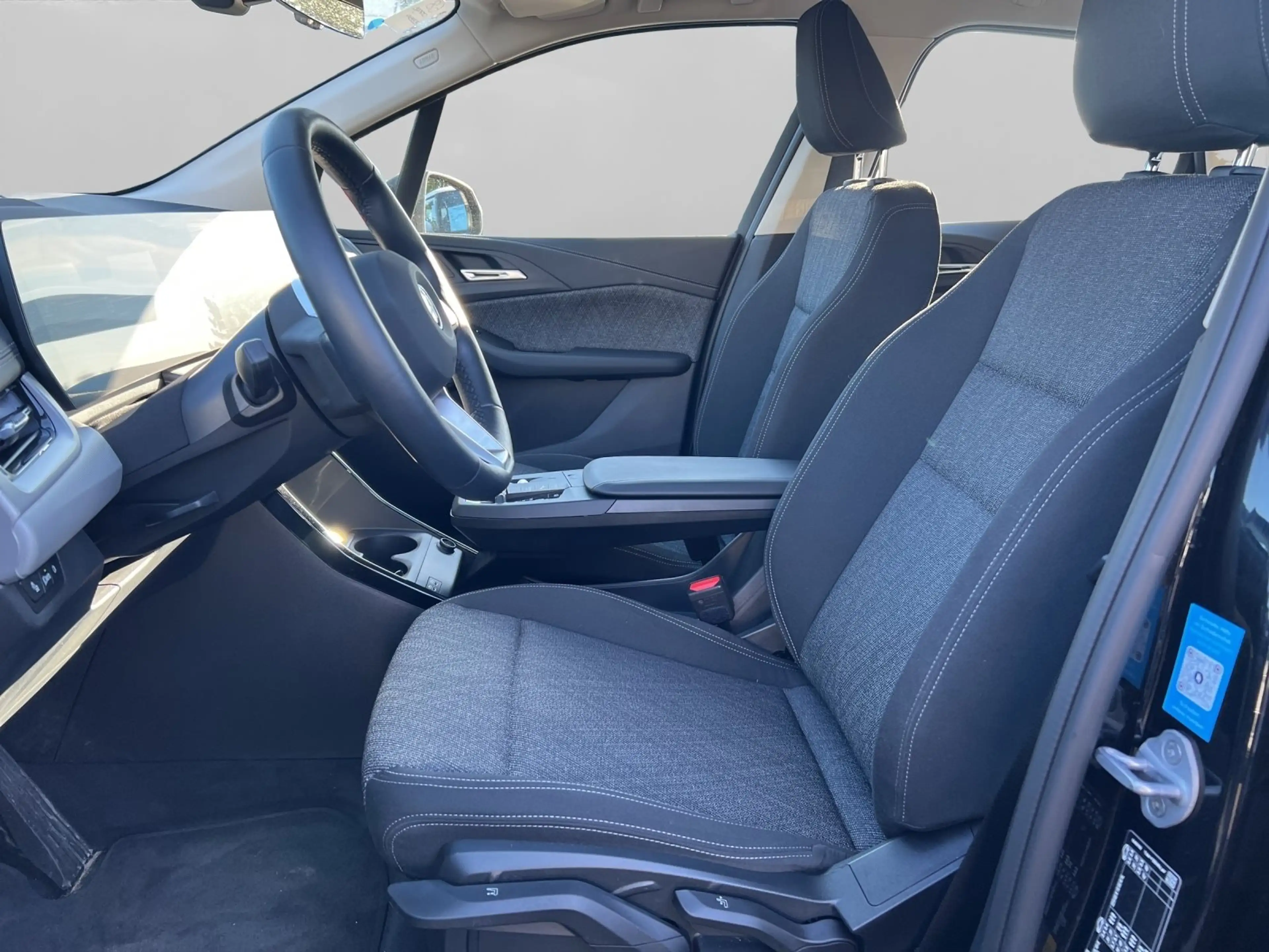 BMW 230 e xDrive Active Tourer — photo 7