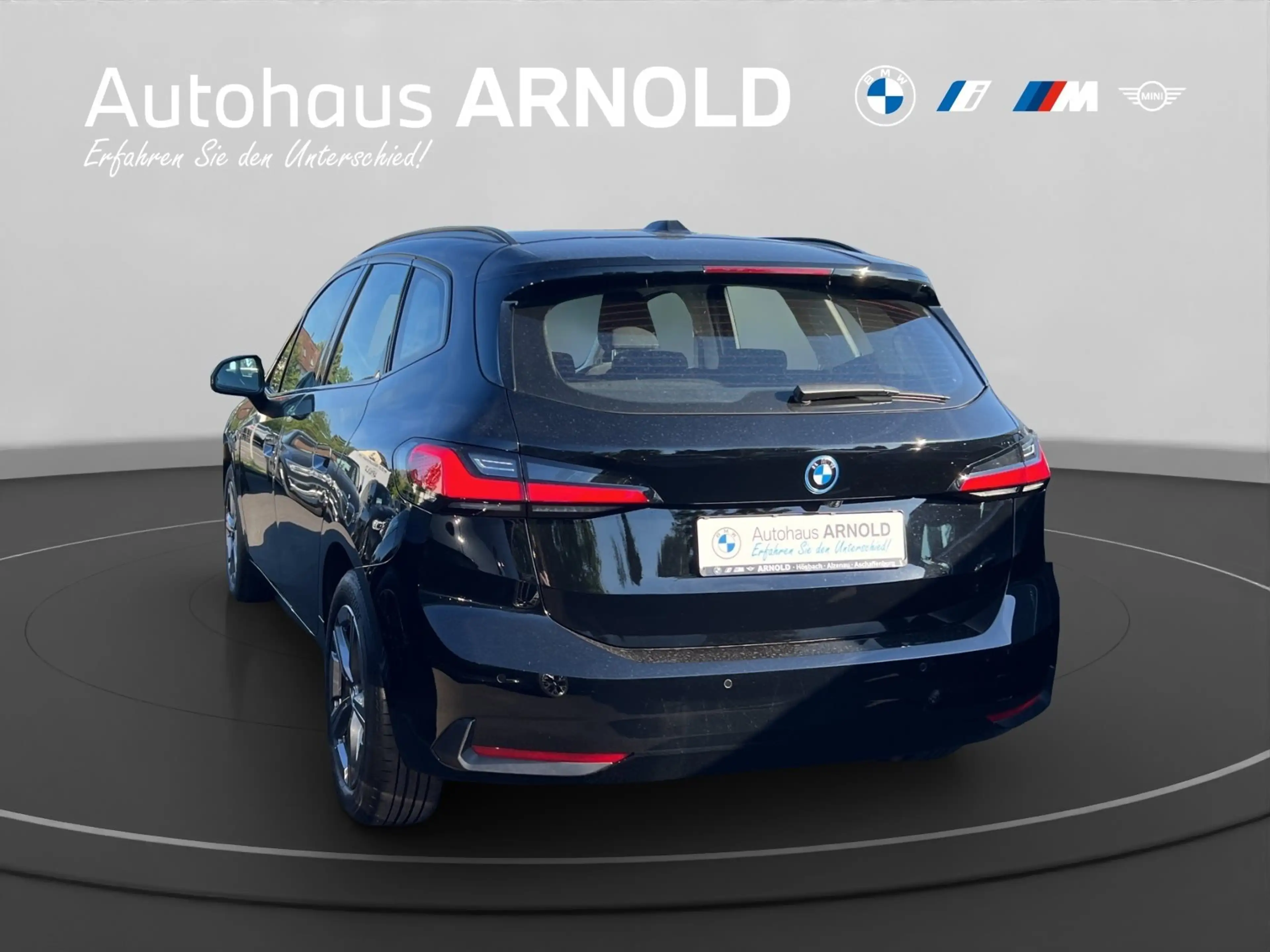 BMW 230 e xDrive Active Tourer — photo 6