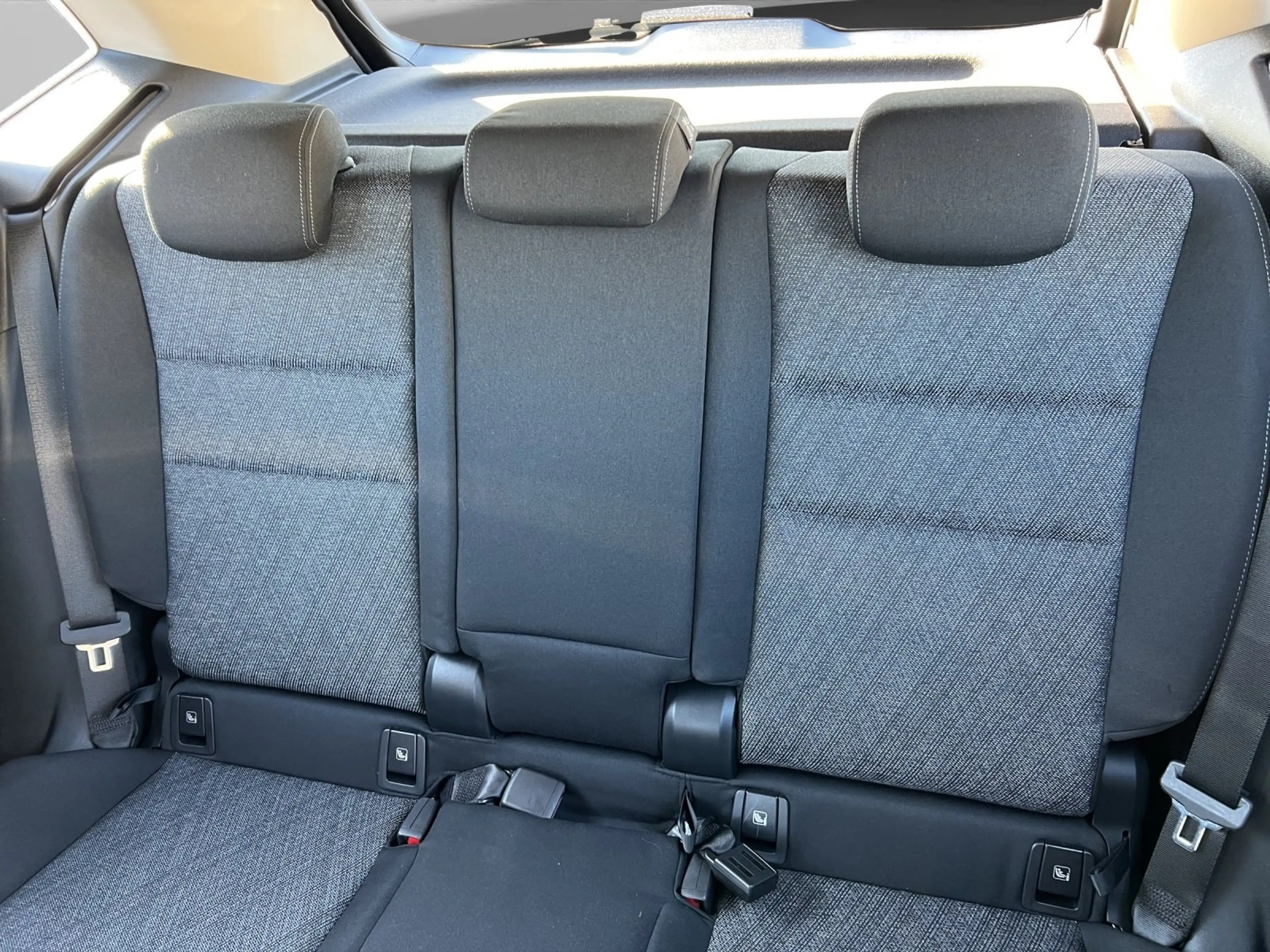 BMW 230 e xDrive Active Tourer — photo 8