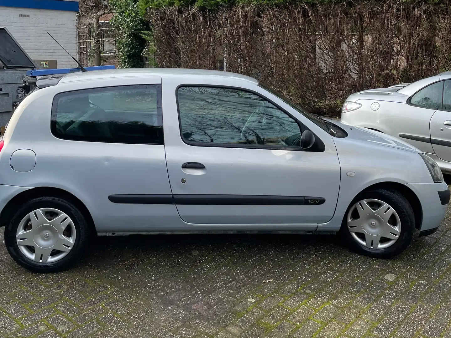 Renault Clio 1.2-16V Expression Grijs - 2