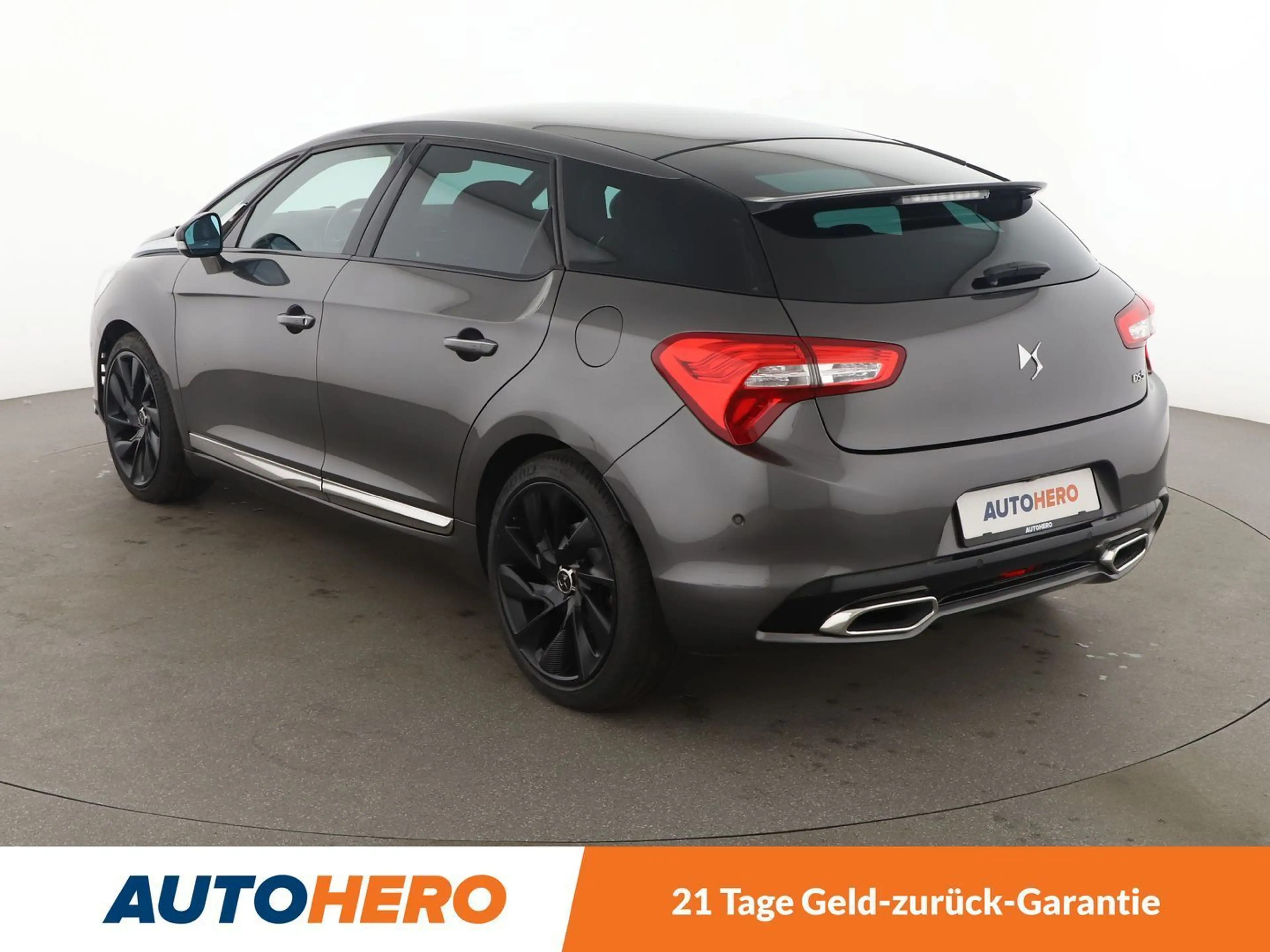 DS Automobiles DS 5 2.0 Blue-HDi Aut*NAVI*TEMPO*CAM*PDC*SHZ* — photo 4