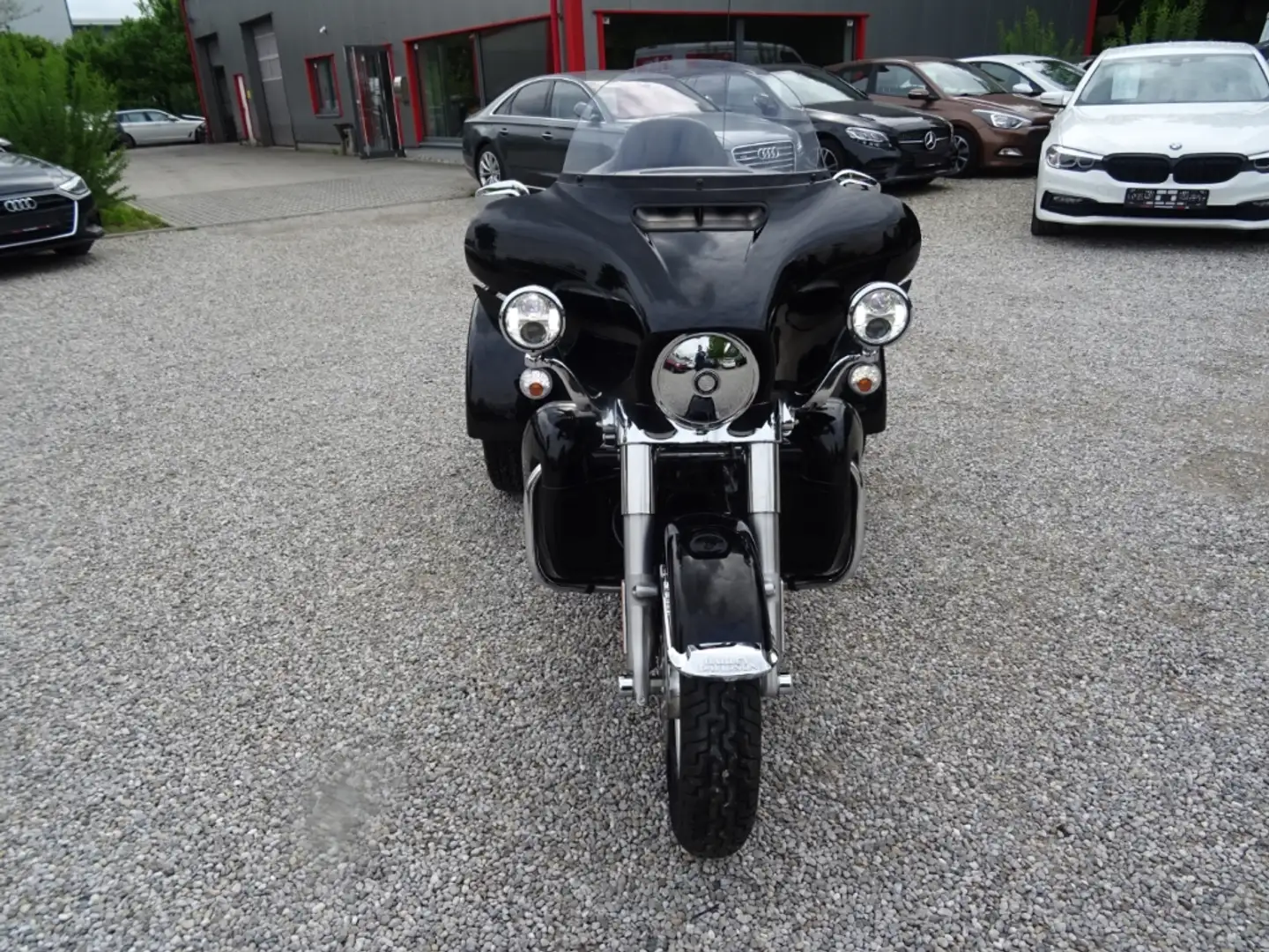 Harley-Davidson Tri Glide Noir - 2
