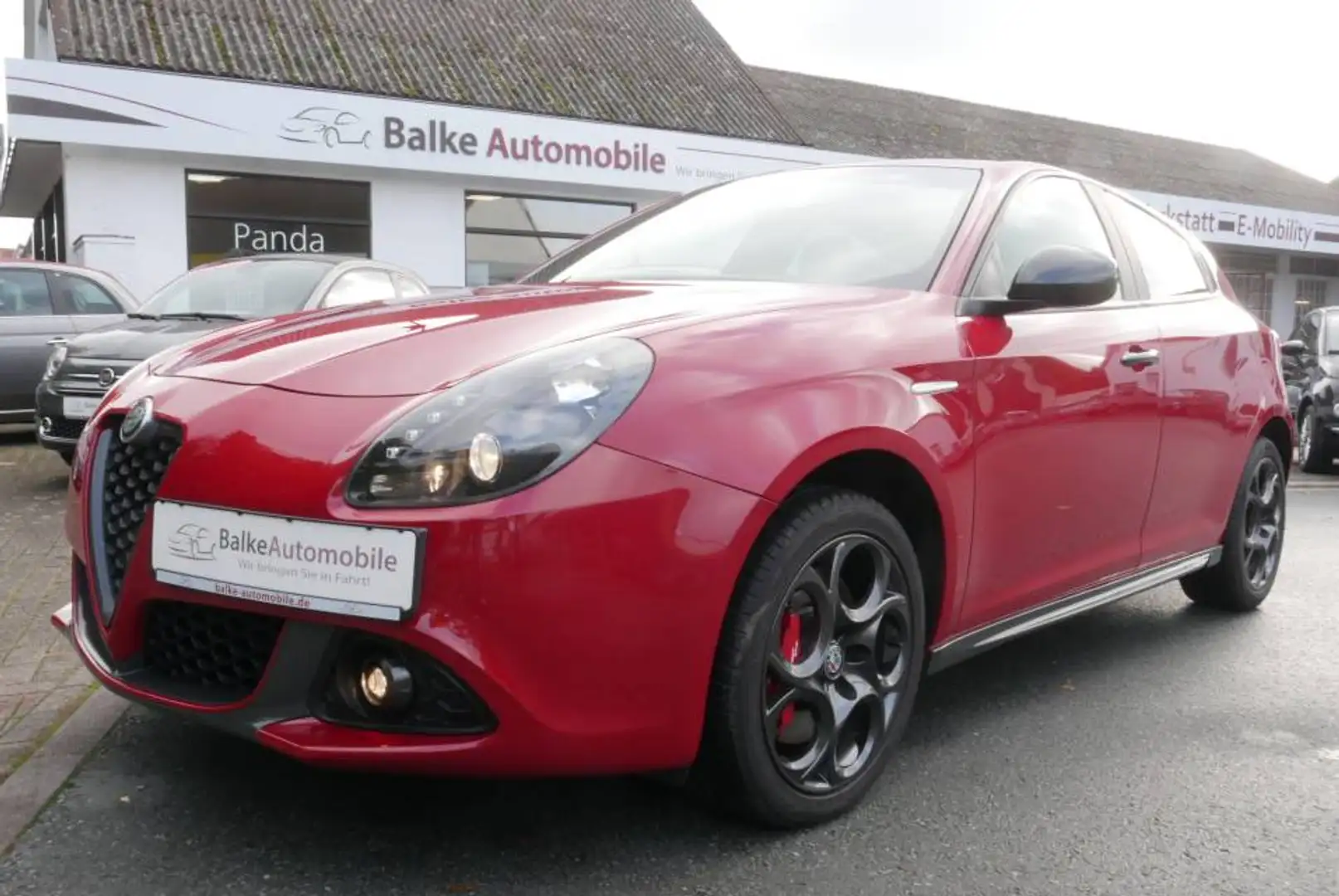 Alfa Romeo Giulietta SPORT 150PS *TOP Zustand*NAVI*SITZHZG*BOSE*UVM! Rouge - 1