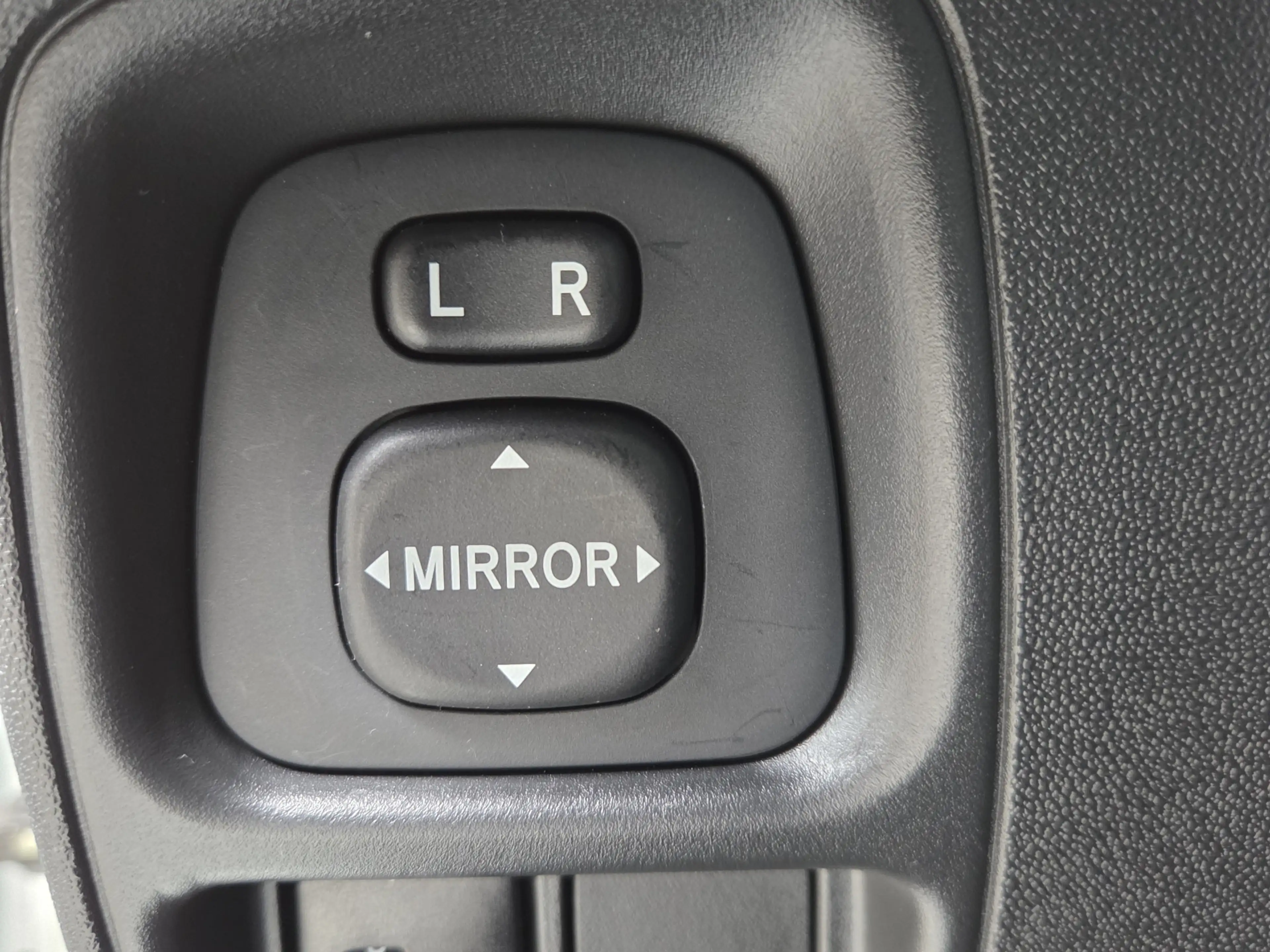Peugeot 108 1.0 e-VTi Allure uitvoering automaat 5 deurs airco — photo 8