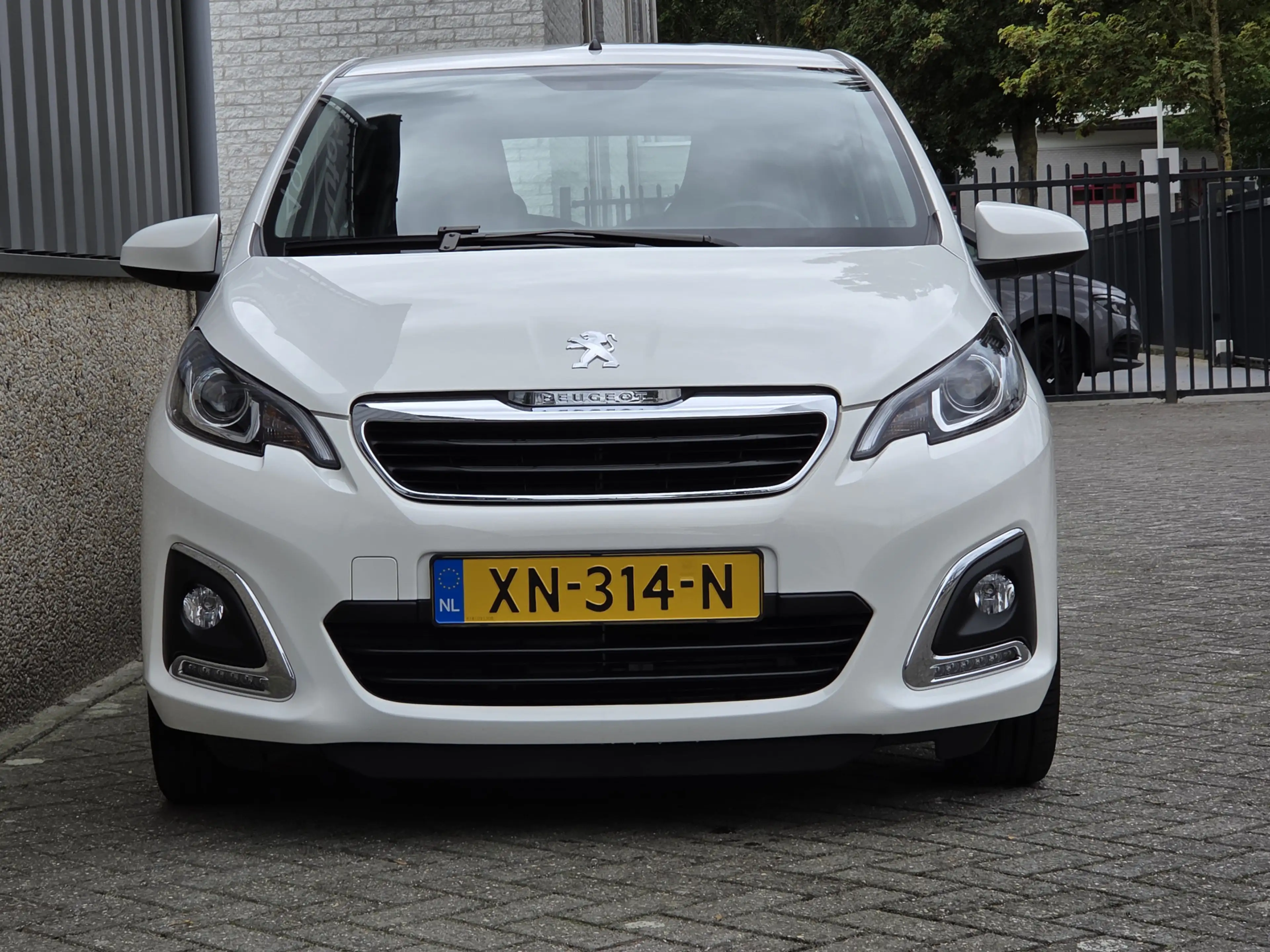 Peugeot 108 1.0 e-VTi Allure uitvoering automaat 5 deurs airco — photo 2
