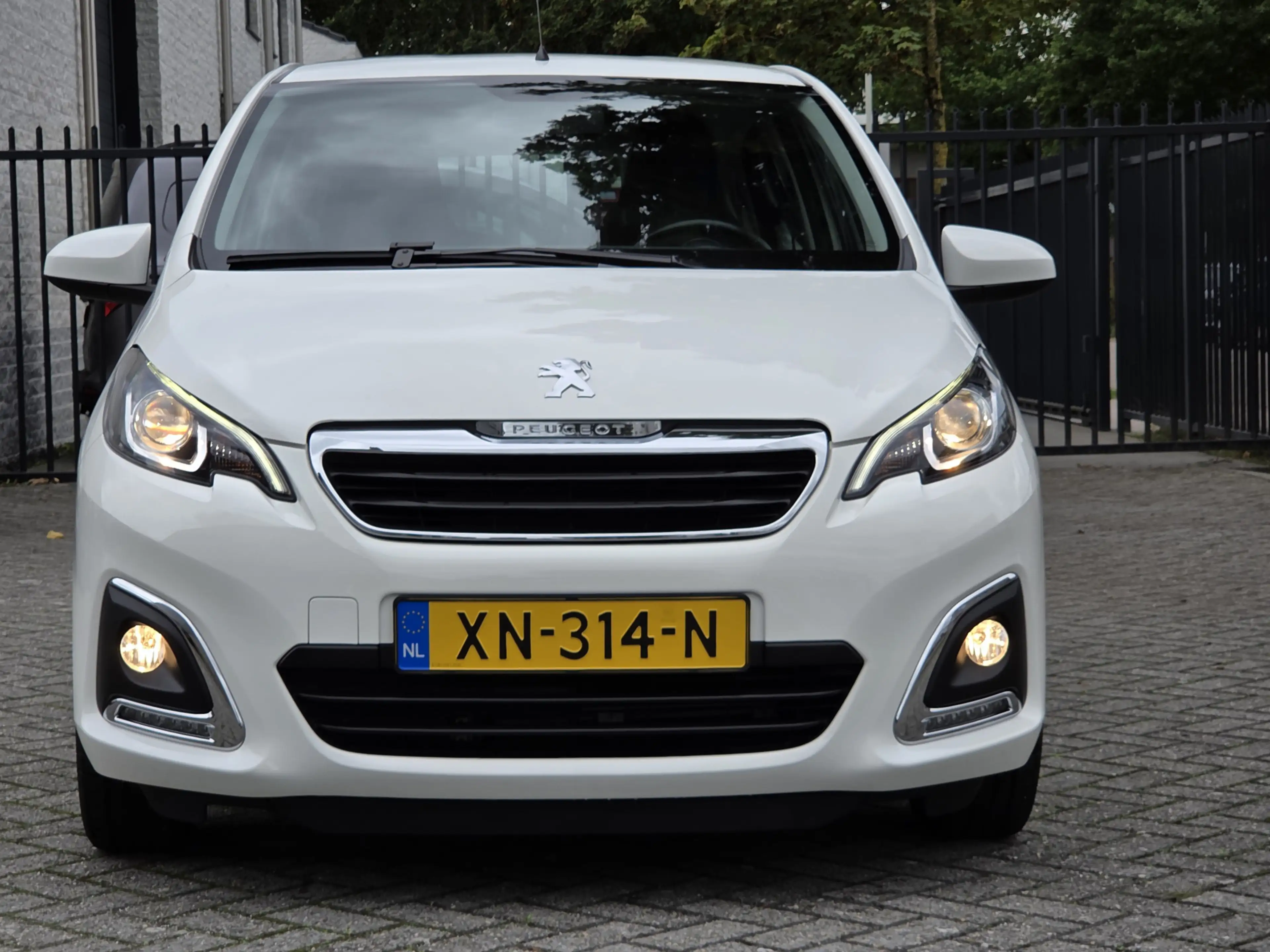 Peugeot 108 1.0 e-VTi Allure uitvoering automaat 5 deurs airco — photo 9