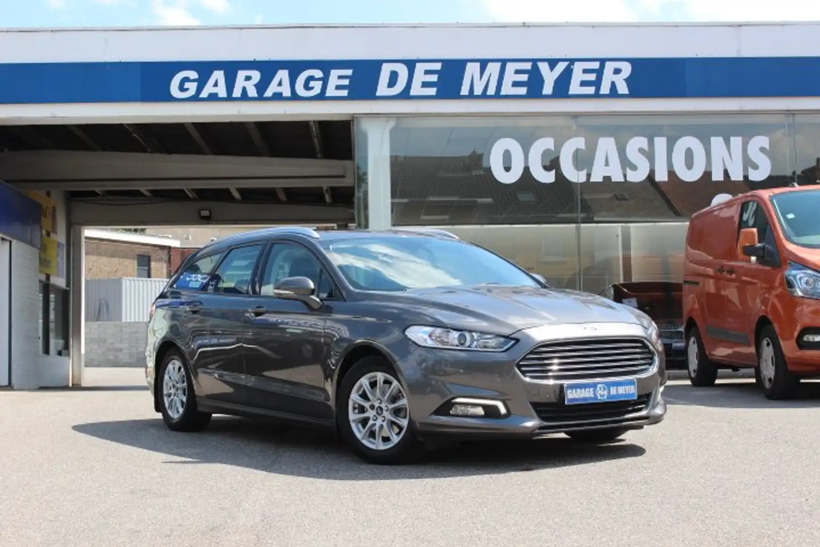 Ford Mondeo Mondeo Clipper 1.5 TDCi ECOnetic Business Class Gris - 1