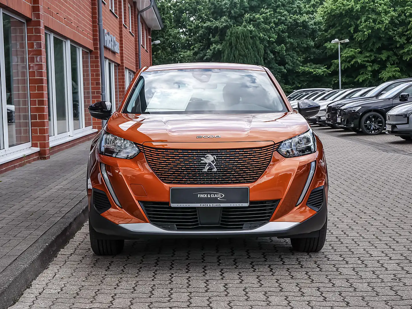 Peugeot e-2008 Arancione - 2