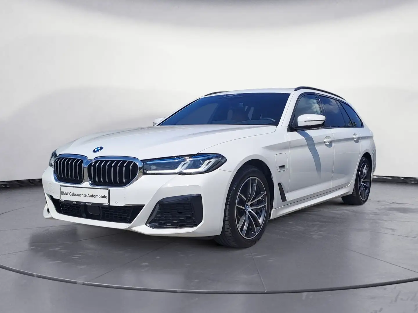 BMW 530 e Touring M Sportpaket Navi Aktive Geschw. He Wit - 2